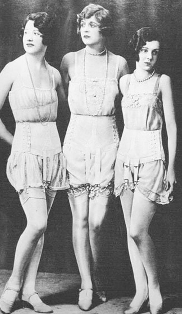 Conheça as lingeries dos anos 20!